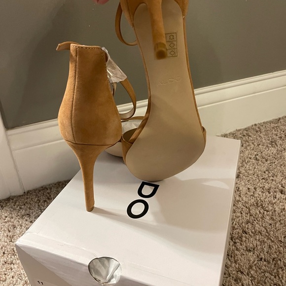 ALDO Suede Heels. size 11. NWT - Picture 6 of 9